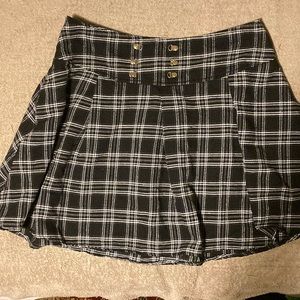 This is a skirt from SHEIN that I ordered but does not fit me anymore ♥️